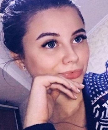 Живу я в самом сердце Москвы, где всегда находится место для наших закрытых встреч.
💋 Мои услуги просто восхитительны! Безумные эмоции, незабываемые ласки и горячие игры — вот что я могу тебе предложить. Позволь мне привнести в твою жизнь немного разнообразия и страсти. Отдайся моим нежным прикосновениям и почувствуй настоящую сладость.
🌸 У меня есть свои маленькие секреты, которые оставляют незабываемое впечатление. Фото в моем профиле — всего лишь малая часть моей сексуальности. Ты можешь быть уверен, что в реальности ты получишь намного больше, чем ожидаешь.
💞 Я уже успела ошеломить своих клиентов своими навыками и страстью. Их отзывы оставляют без слов: Хрюша